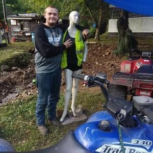 Meet your Posher, Dillon